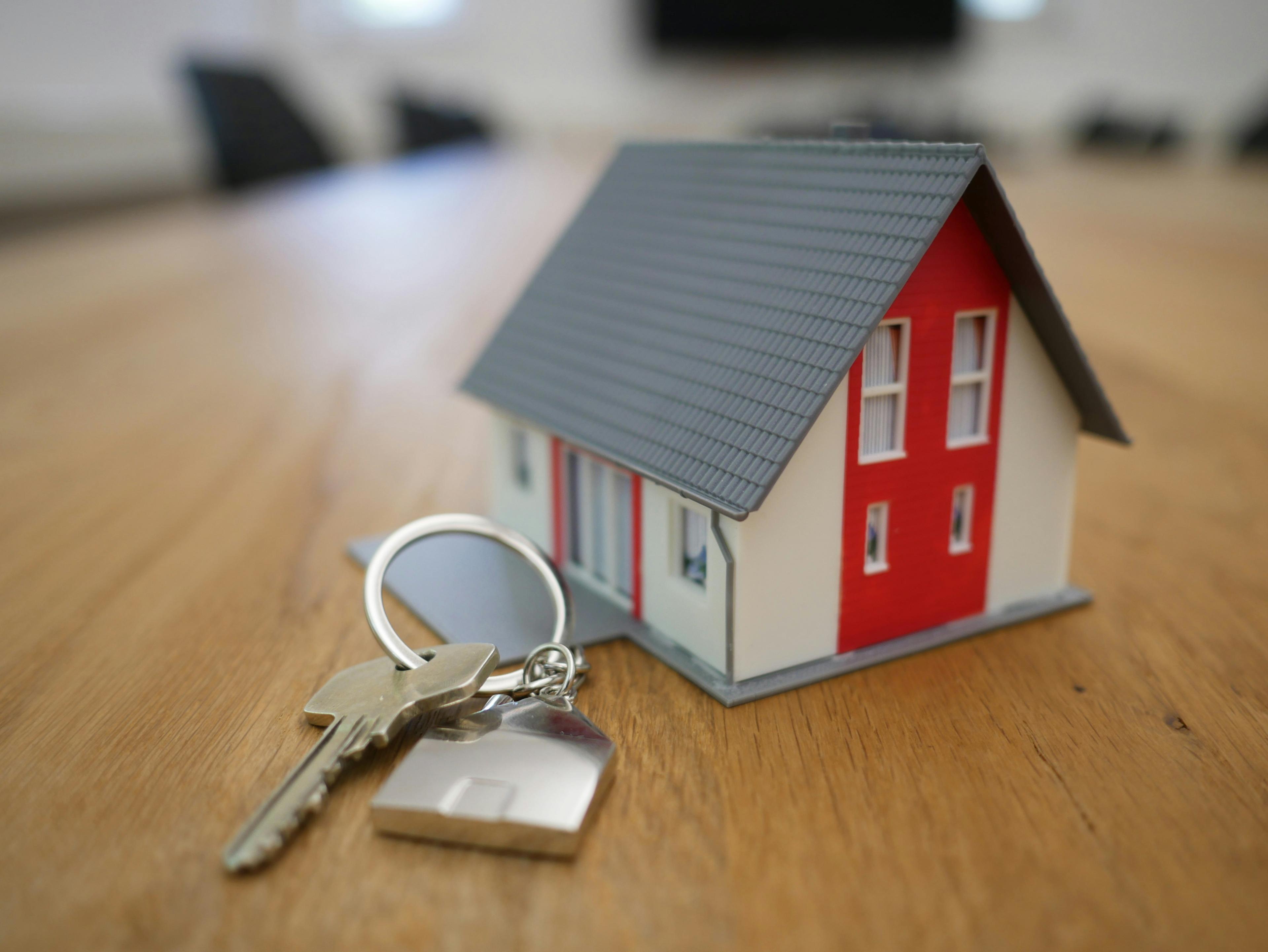 House keys and a rental agreement
